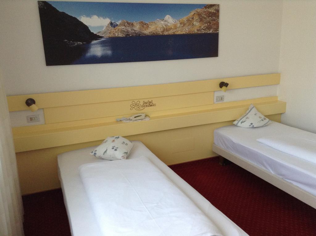 Hotel Daniela Merano Chambre photo