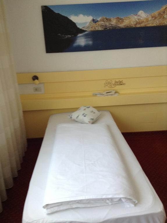 Hotel Daniela Merano Chambre photo